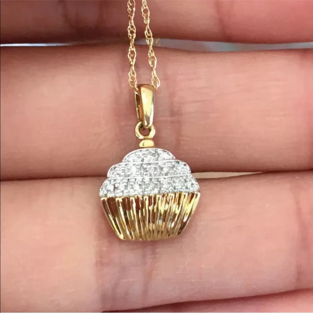 10k Gold Diamond Cupcake Necklace